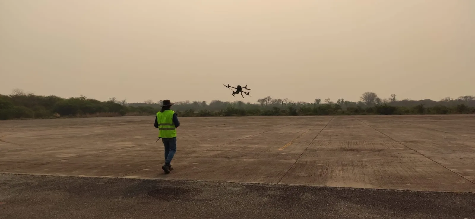 Dron DJI Mavic 3 Enterprise en operación